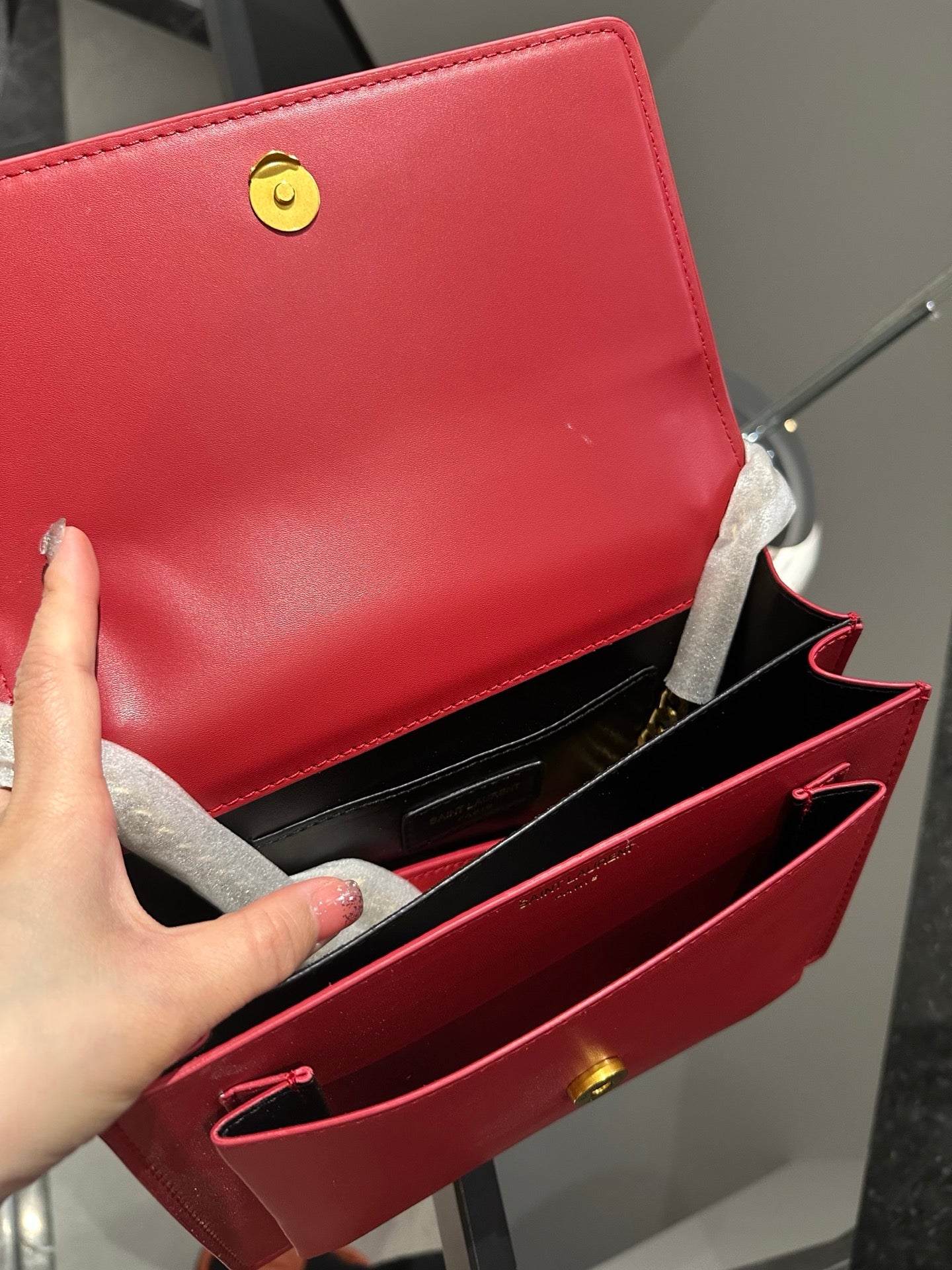 【サンローラン】スムースレザーのサンセットミディアム