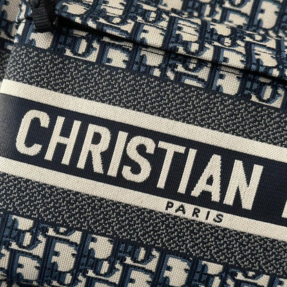 【ディオール】人気商品☆普段使いにピッタリ♪】 バックパック