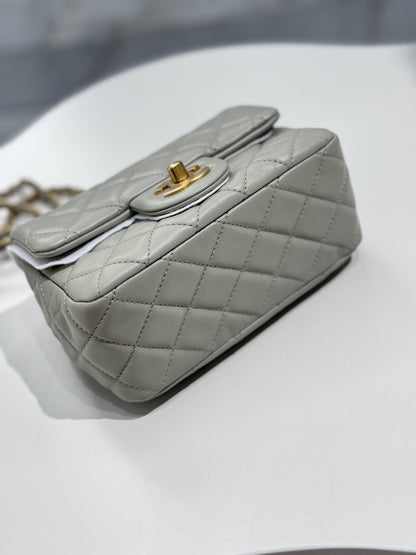 【シャネル】新作♪大人気の斜め掛け♡Flap Bag Gold Ball-選べる4色