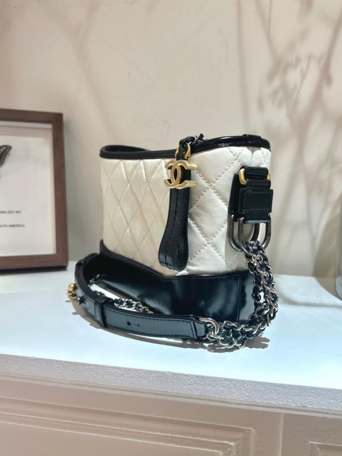 【シャネル】超入手困難♡ガブリエル スモール ホーボーバッグ