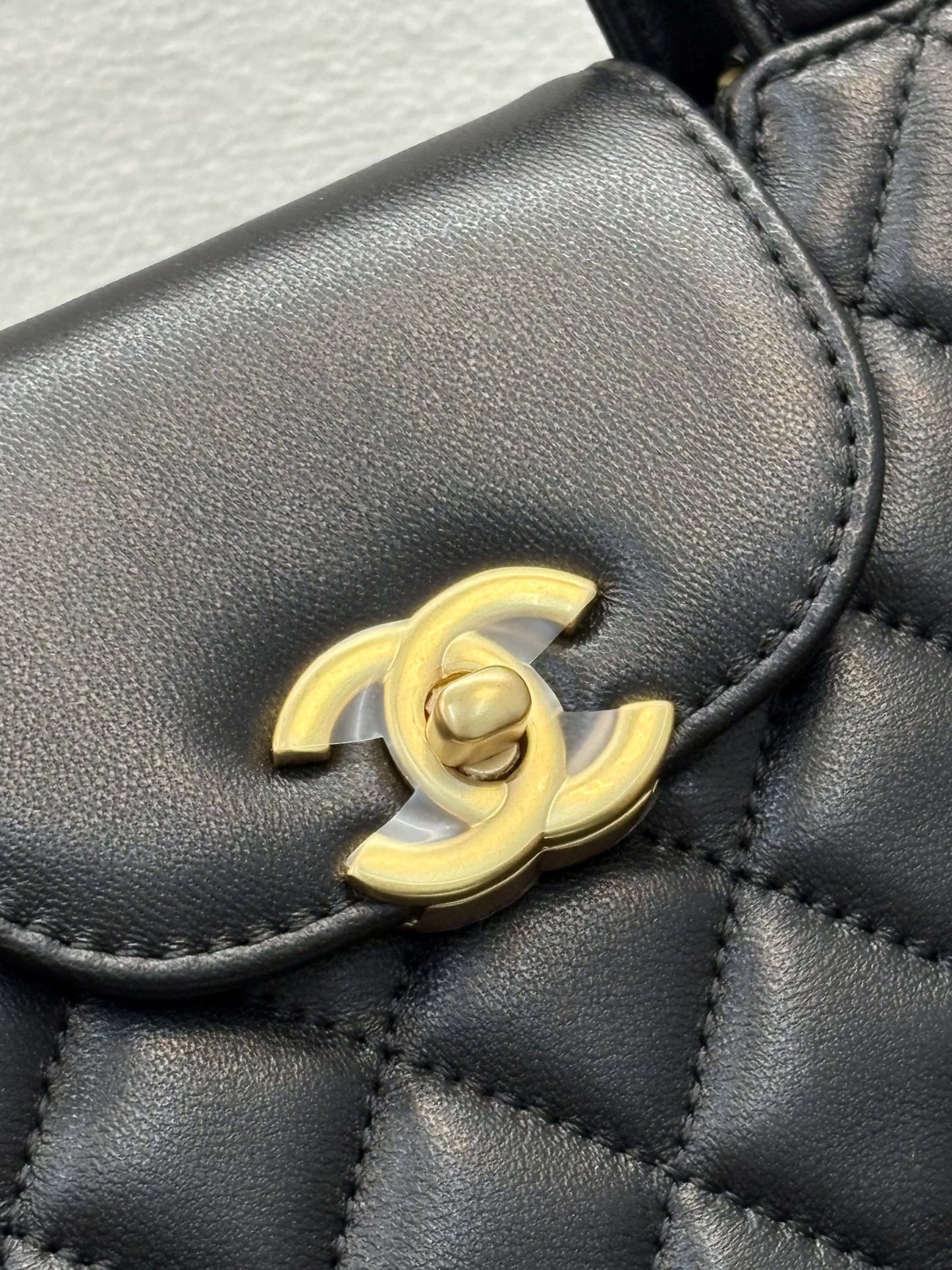 【シャネル】2wayで楽しめる♪チェーン付きミニバッグ  ケリー