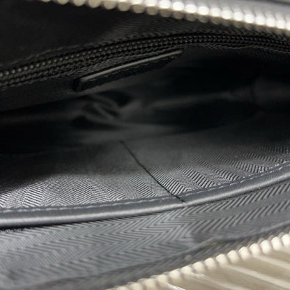 【エルメス】シンプルでエレガント ブラックレザークラッチ 大人の男性に最適