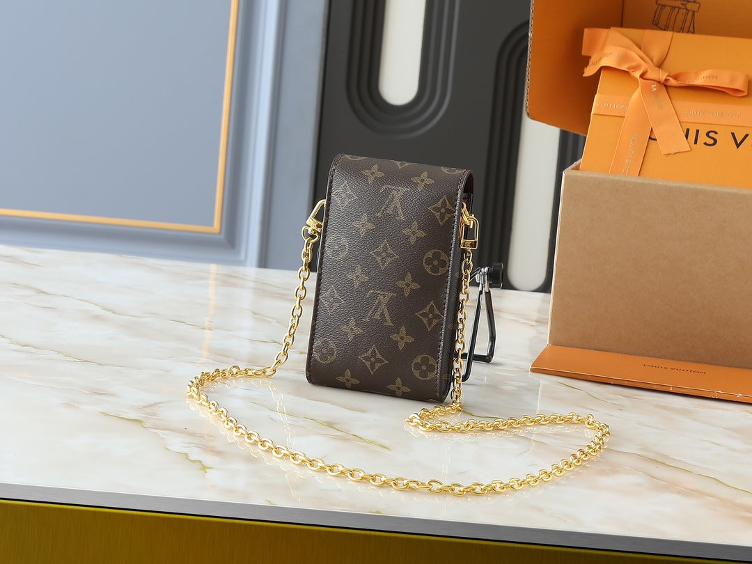 【ルイヴィトン】限定注文◆大人気♪思わず欲しくなるフォンポーチ メティスM13572