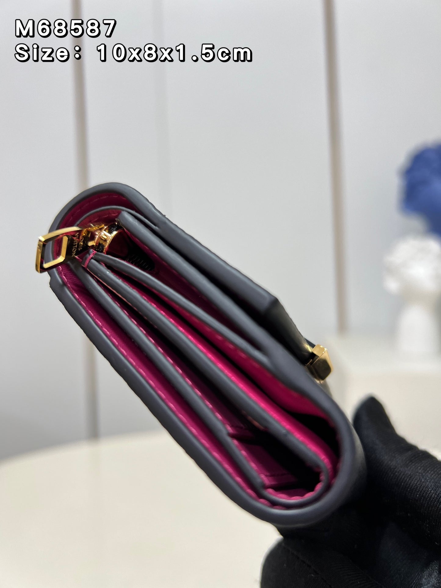 【ルイヴィトン】送料無料◆ポルトフォイユ・カプシーヌ牛革3つ折り財布M68587