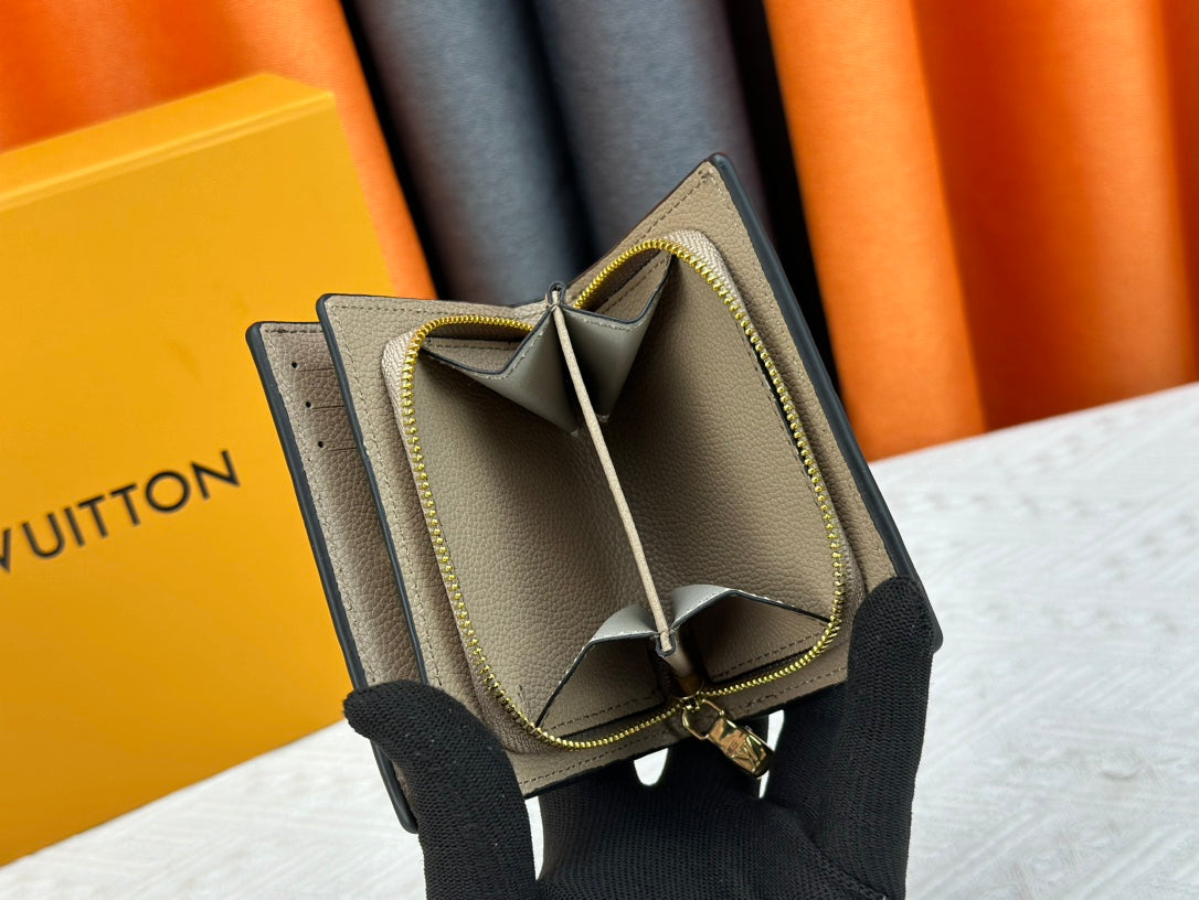 【ルイヴィトン】ミニ財布 小さな中に大きな収納力 即完売予感