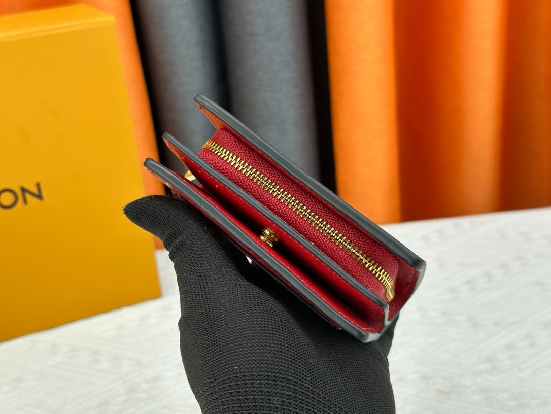 【ルイヴィトン】エンボス加工が美しい コンパクト財布 春の限定カラー