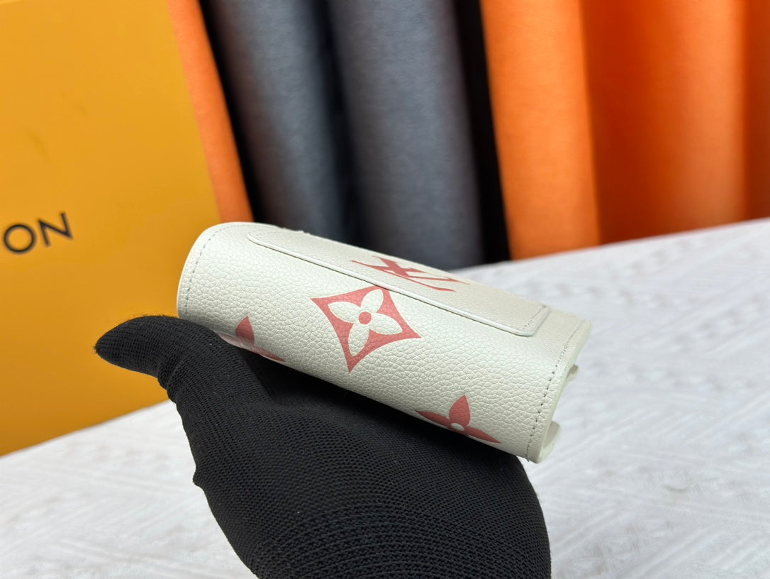 【ルイヴィトン】シンプルで上品なミニ財布 限定販売中