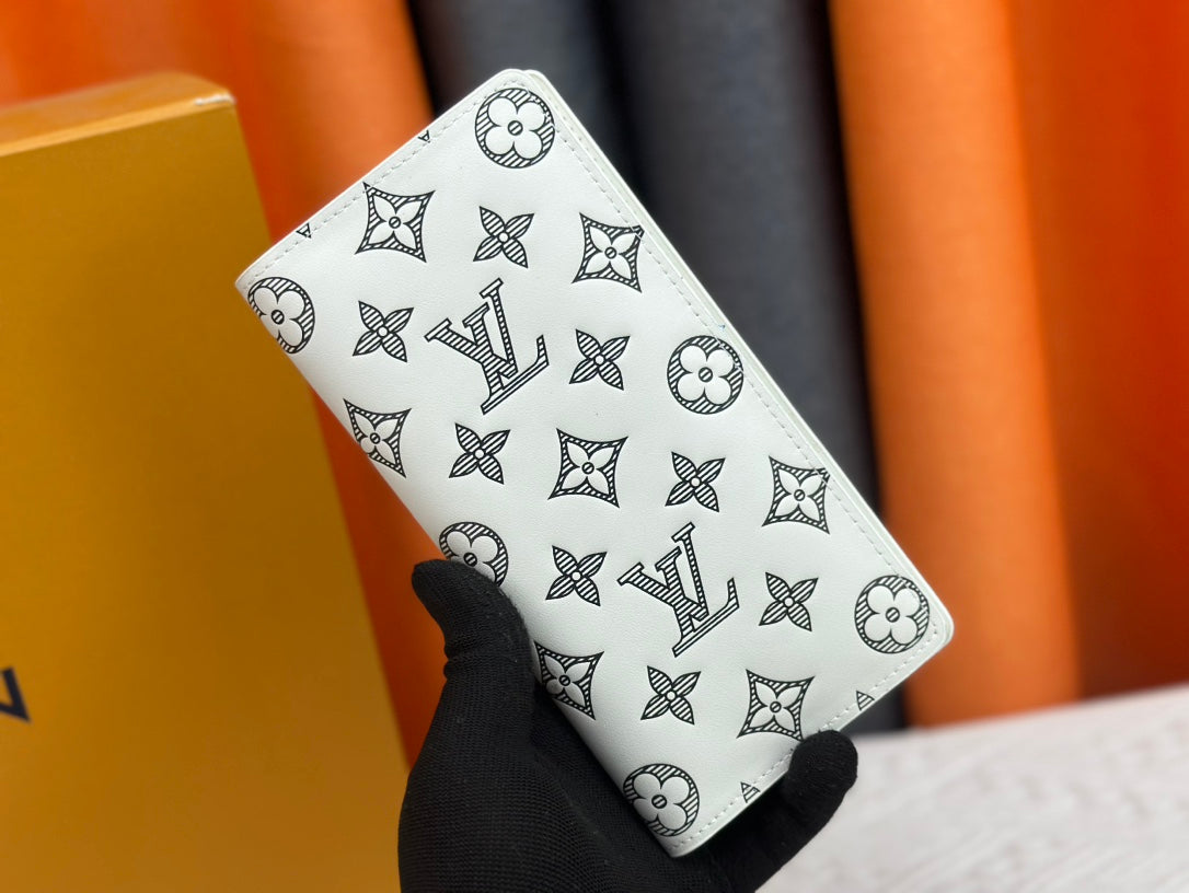 【ルイヴィトン】モノグラムシャドウ 長財布と短財布 機能性と高級感を両立