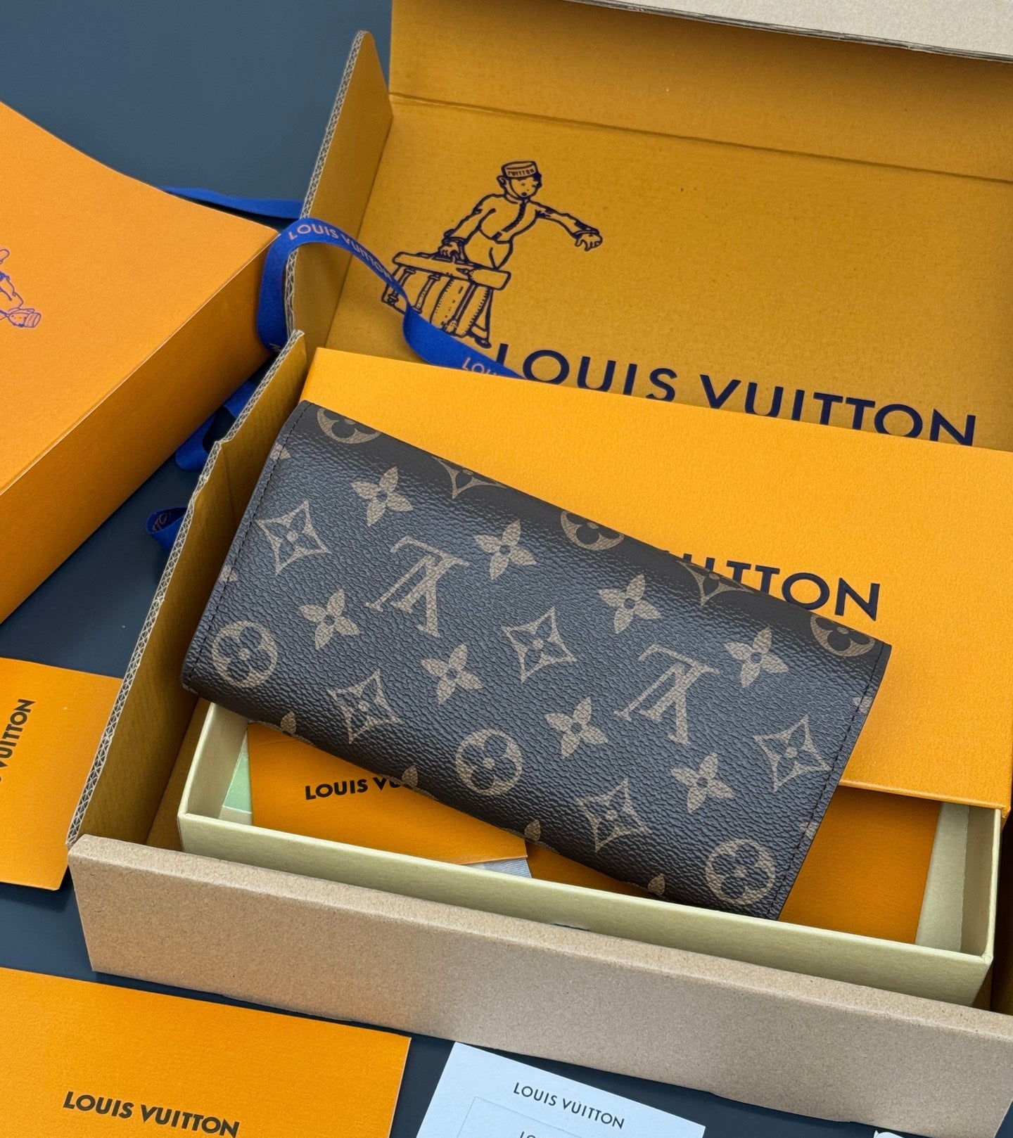 【ルイヴィトン】大人気☆  ポルトフォイユ・エミリー 財布 ギフト8色