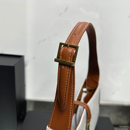 【サンローラン】LEA57ショルダーバッグ 軽量＆カジュアル 数量限定