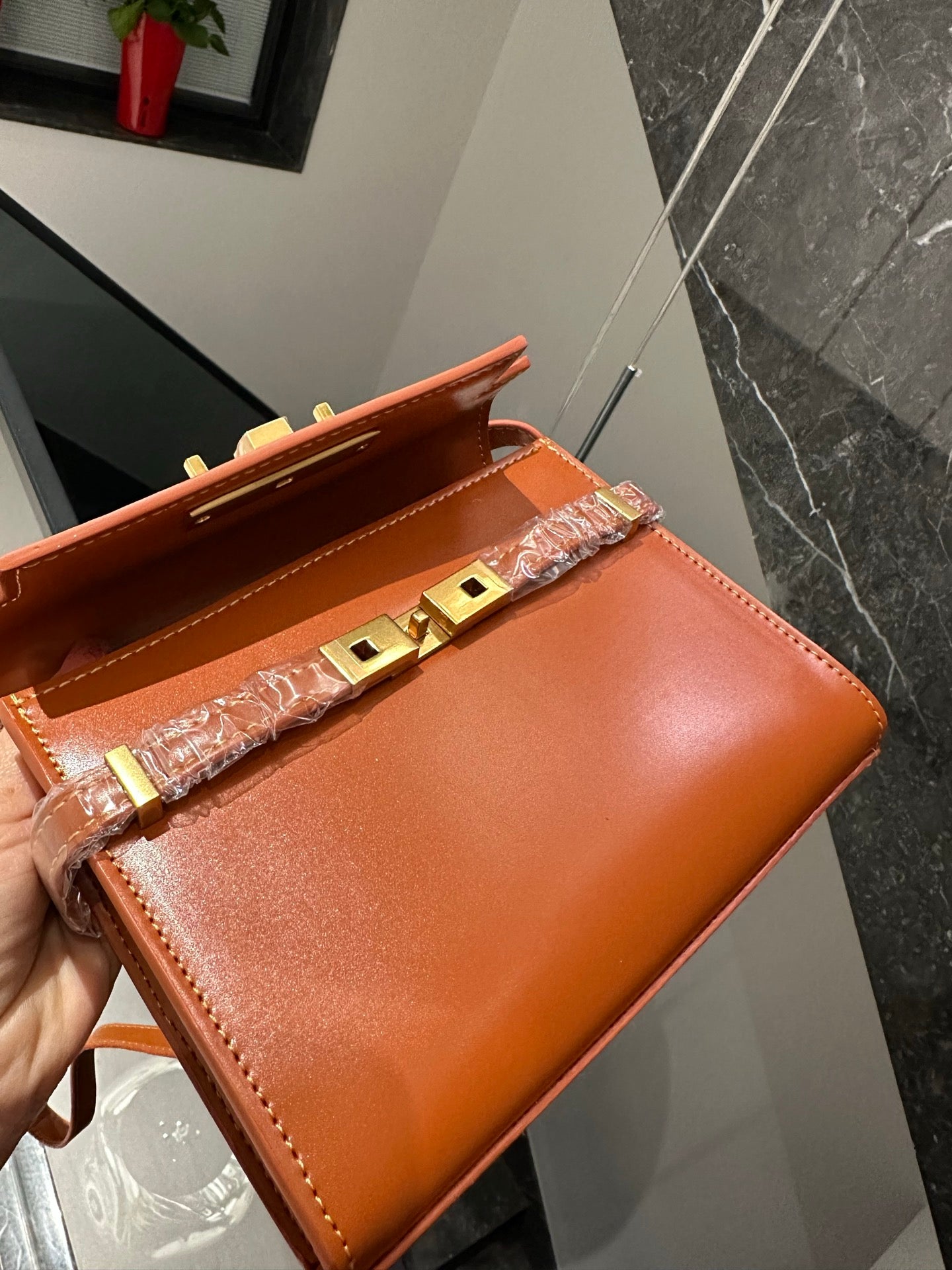 【サンローラン】☆大人気☆マンハッタン ミニ ショルダーバッグ